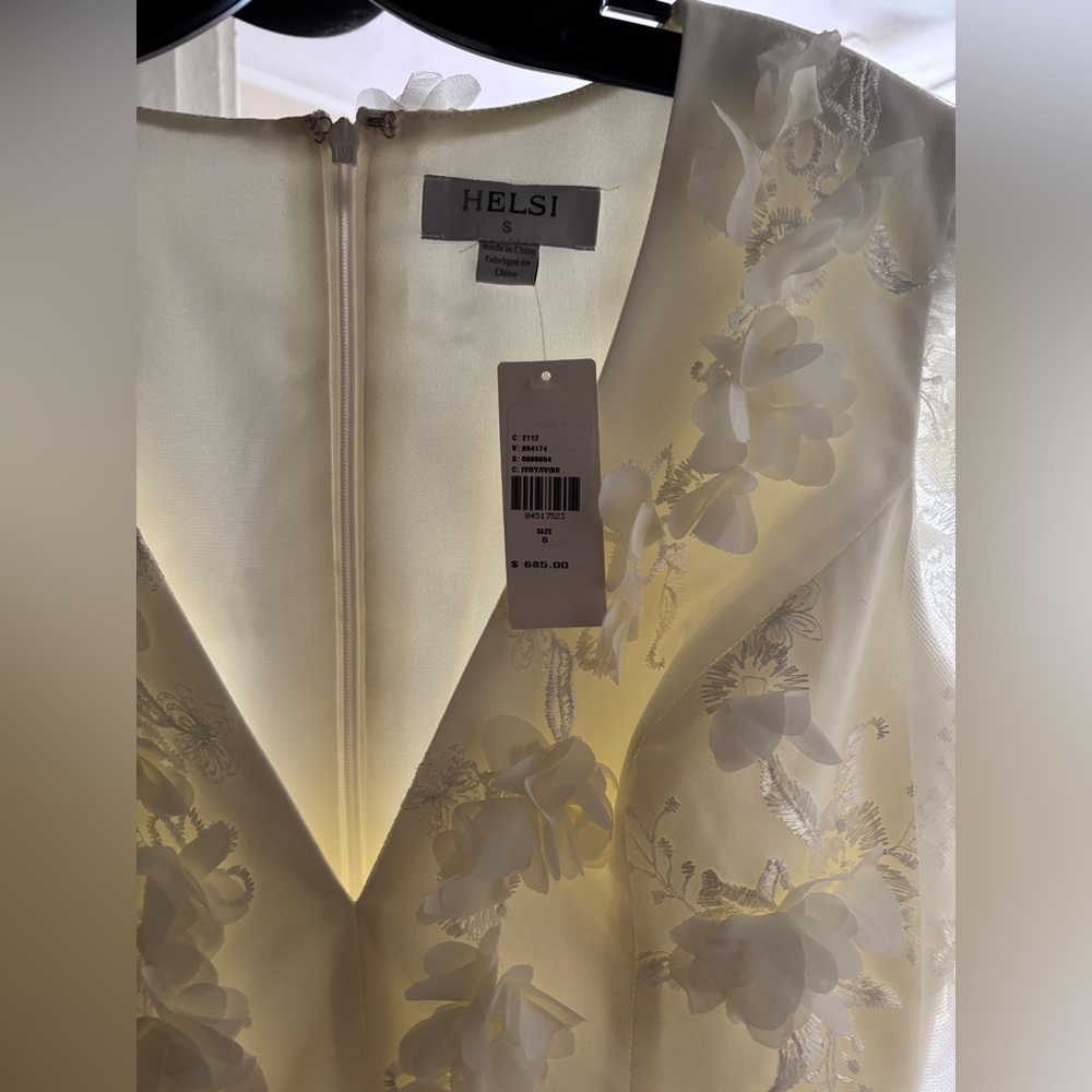 BRAND NEW/NEVER WORN Anthropologie Helsi Long-Sleeve V-Neck Floral Maxi Dress - Picture 7 of 10